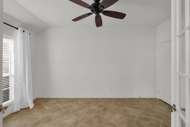 67 E Sterling Pond Circle, The Woodlands, TX 77382