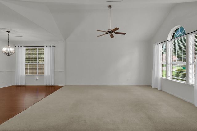 67 E Sterling Pond Circle, The Woodlands, TX 77382