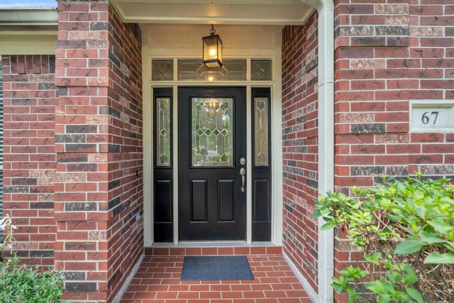 67 E Sterling Pond Circle, The Woodlands, TX 77382