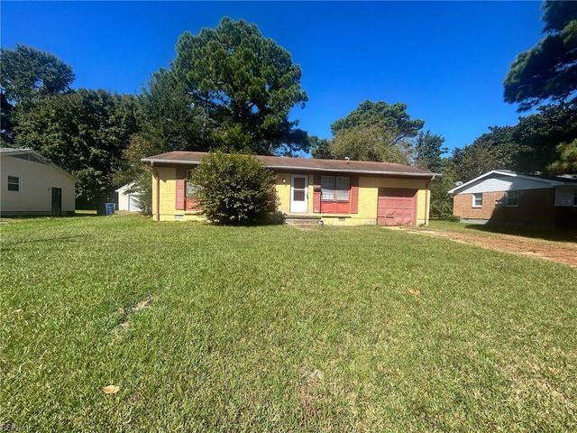 1410 Bardot LN, Portsmouth, VA 23701