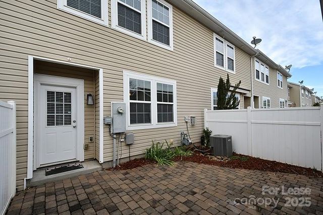 8204 Viewpoint Lane, Cornelius, NC 28031