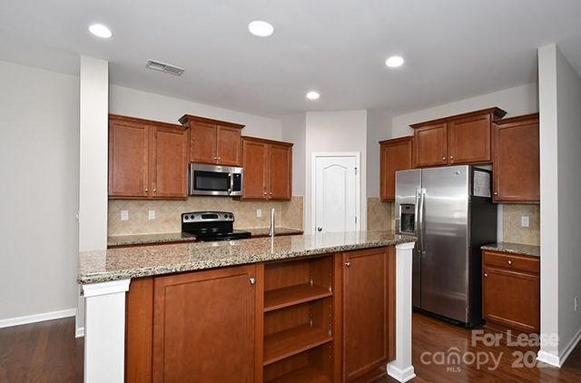 8204 Viewpoint Lane, Cornelius, NC 28031