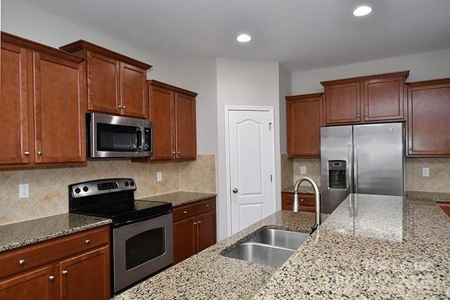 8204 Viewpoint Lane, Cornelius, NC 28031