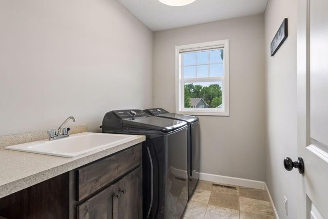 5385 Credit River Road SE, Prior Lake, MN 55372