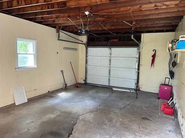 7705 Whitcomb Street, Merrillville, IN 46410