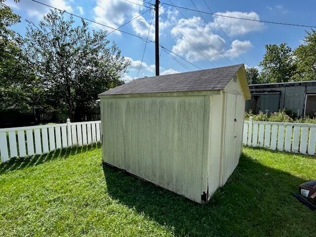 7705 Whitcomb Street, Merrillville, IN 46410