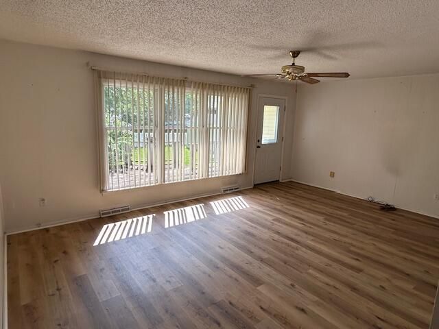 7705 Whitcomb Street, Merrillville, IN 46410