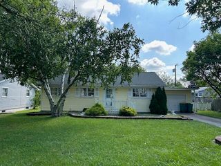 7705 Whitcomb Street, Merrillville, IN 46410