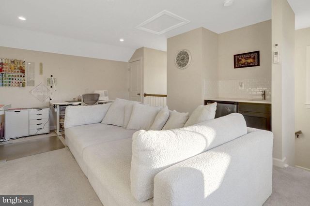 7282 NITTANY LN, Alexandria, VA 22306