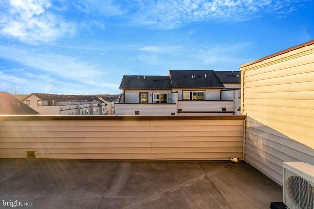 7282 NITTANY LN, Alexandria, VA 22306