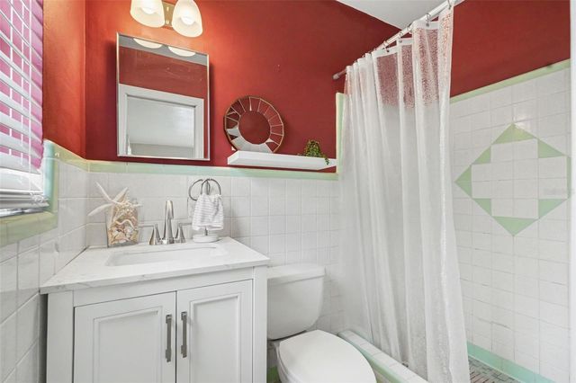 15402 LAKE MAGDALENE BOULEVARD, Tampa, FL 33613