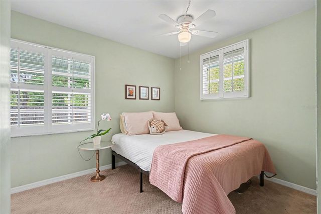 15402 LAKE MAGDALENE BOULEVARD, Tampa, FL 33613