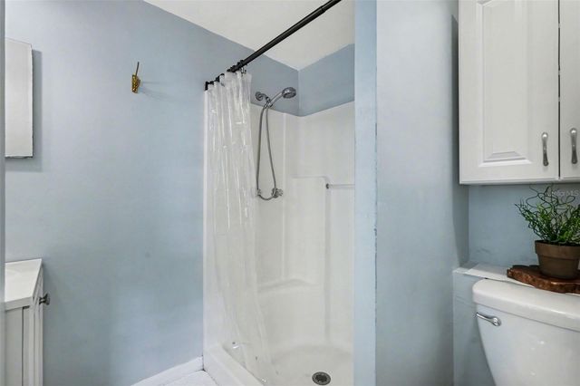 15402 LAKE MAGDALENE BOULEVARD, Tampa, FL 33613