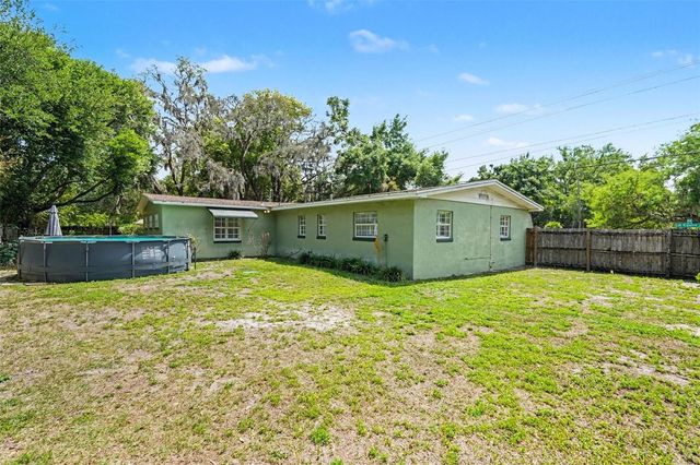 15402 LAKE MAGDALENE BOULEVARD, Tampa, FL 33613