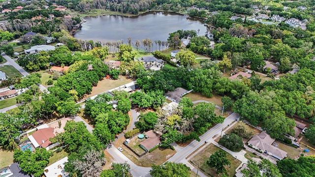 15402 LAKE MAGDALENE BOULEVARD, Tampa, FL 33613
