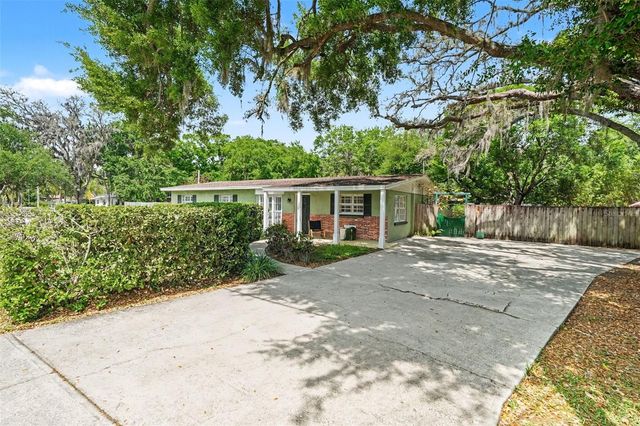 15402 LAKE MAGDALENE BOULEVARD, Tampa, FL 33613