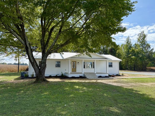 3654 Highway 43, S, Saint Joseph, TN 38481