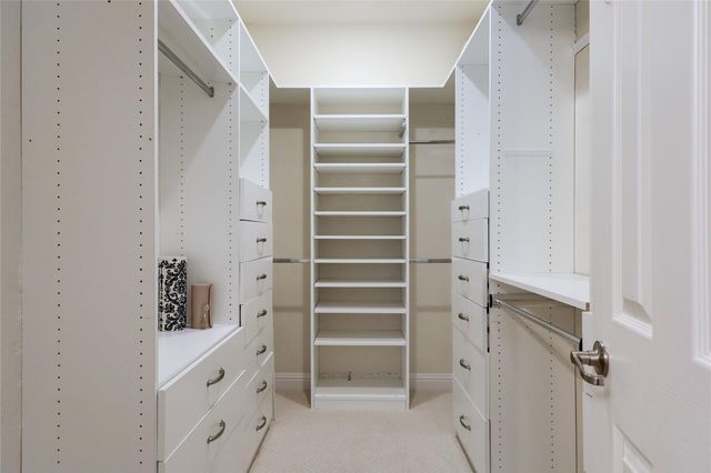 7621 Menler DR, Austin, TX 78735