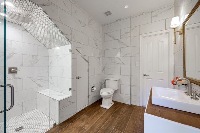 7621 Menler DR, Austin, TX 78735