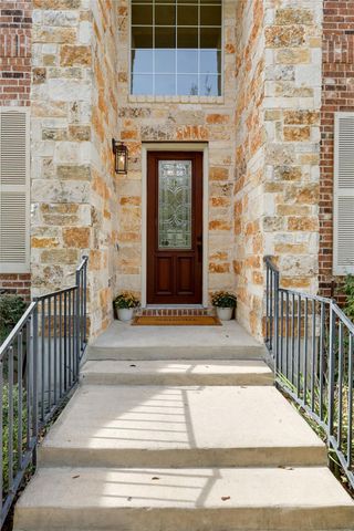 7621 Menler DR, Austin, TX 78735