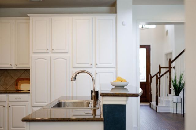 7621 Menler DR, Austin, TX 78735