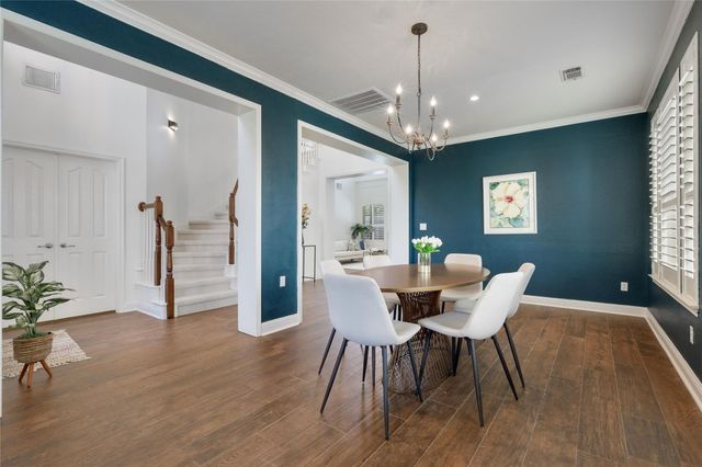 7621 Menler DR, Austin, TX 78735