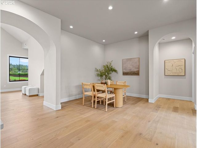 26190 Se HIGHWAY 224, Eagle Creek, OR 97022