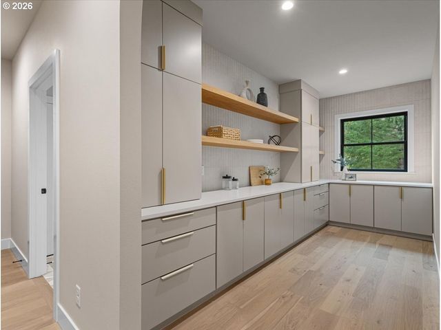 26190 Se HIGHWAY 224, Eagle Creek, OR 97022