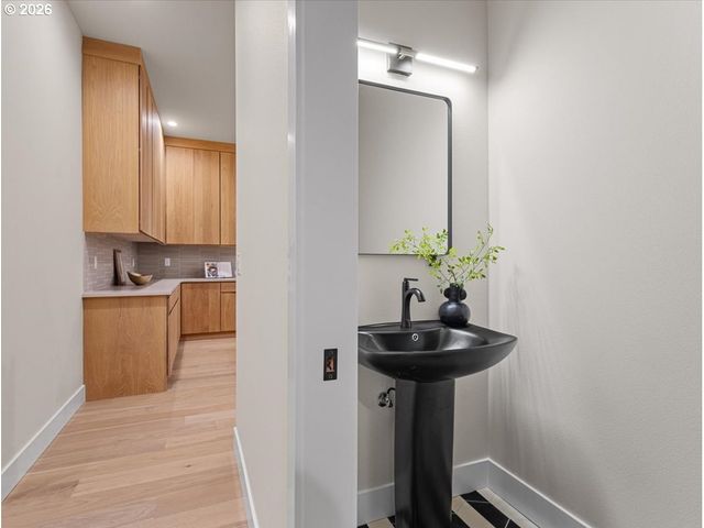 26190 Se HIGHWAY 224, Eagle Creek, OR 97022