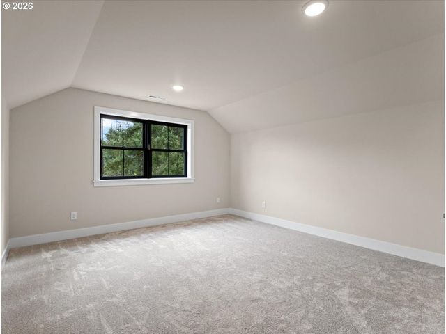 26190 Se HIGHWAY 224, Eagle Creek, OR 97022