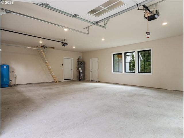 26190 Se HIGHWAY 224, Eagle Creek, OR 97022