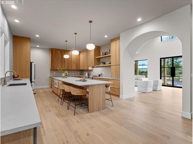 26190 Se HIGHWAY 224, Eagle Creek, OR 97022