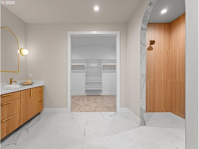 26190 Se HIGHWAY 224, Eagle Creek, OR 97022