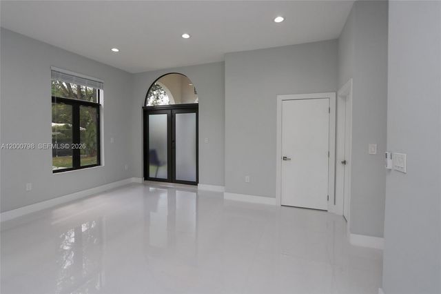 5126 SW 57th Ave, Miami, FL 33155