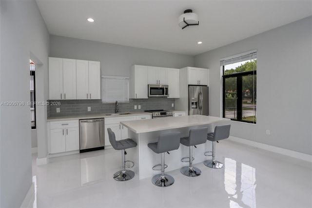 5126 SW 57th Ave, Miami, FL 33155