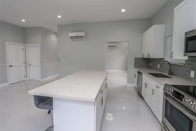 5126 SW 57th Ave, Miami, FL 33155