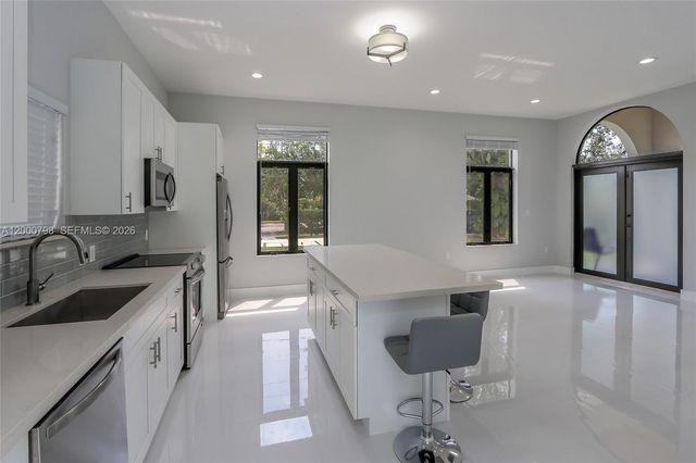 5126 SW 57th Ave, Miami, FL 33155