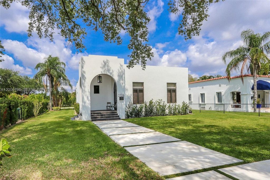 5126 SW 57th Ave, Miami, FL 33155