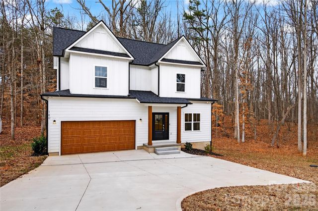 140 Meadowfall Lane, Troutman, NC 28166