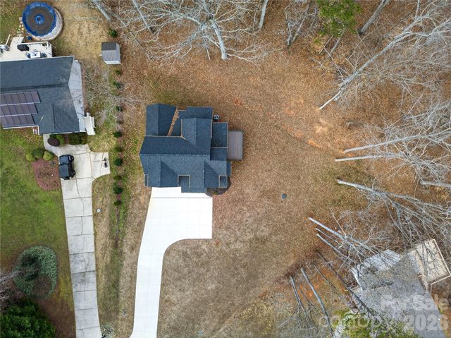 140 Meadowfall Lane, Troutman, NC 28166