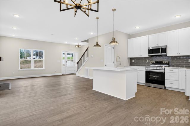 140 Meadowfall Lane, Troutman, NC 28166