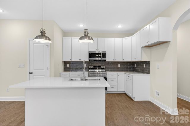 140 Meadowfall Lane, Troutman, NC 28166