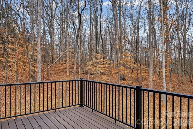 140 Meadowfall Lane, Troutman, NC 28166