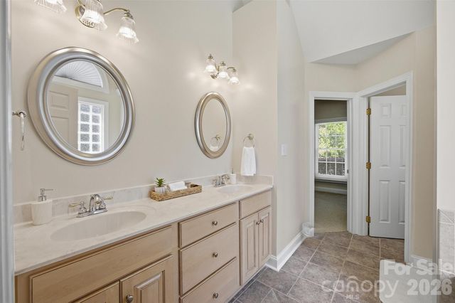 1740 30th Avenue Drive NE, Hickory, NC 28601