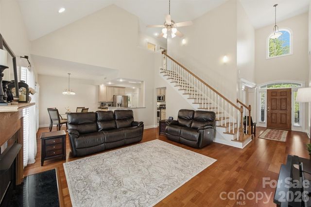 1740 30th Avenue Drive NE, Hickory, NC 28601