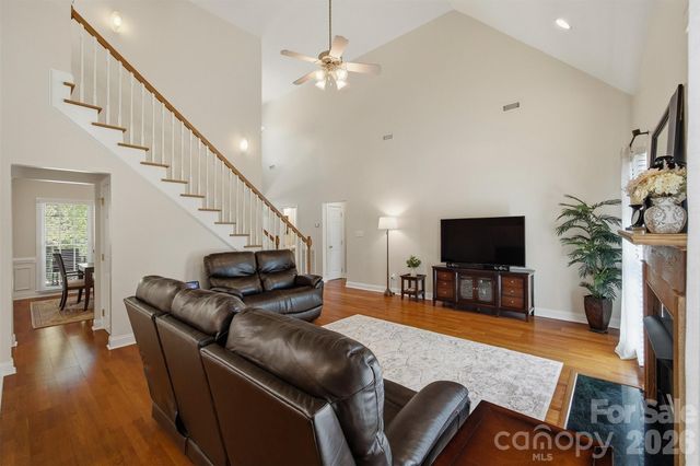 1740 30th Avenue Drive NE, Hickory, NC 28601
