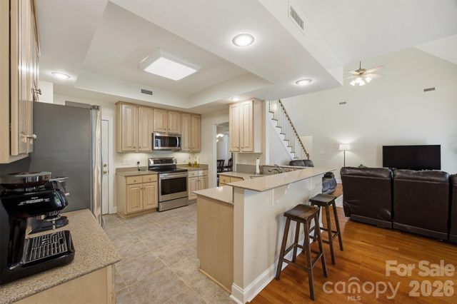 1740 30th Avenue Drive NE, Hickory, NC 28601