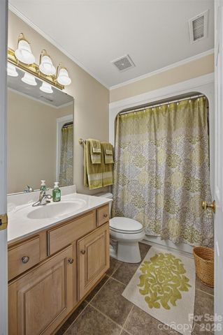 1740 30th Avenue Drive NE, Hickory, NC 28601