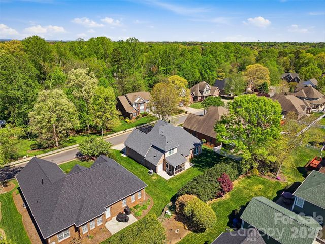 1740 30th Avenue Drive NE, Hickory, NC 28601