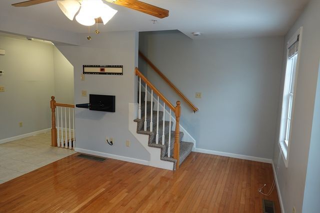 56 Gardner Ave A, Lowell, MA 01854